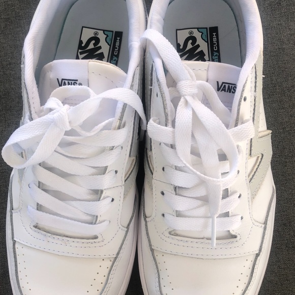 Van’s trainers - Picture 5 of 6